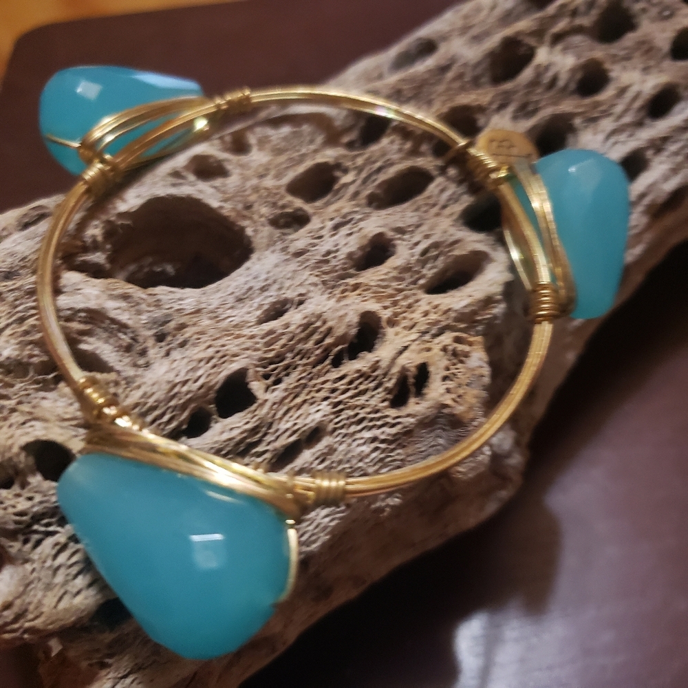 Elegant Gold and Turquoise HBB Bracelet
